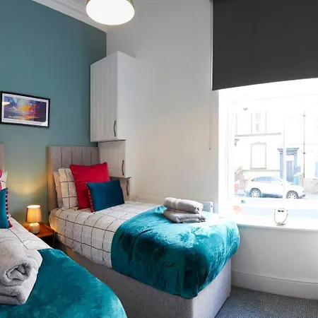 Apartment Seascape - Fantastic Location With Sea Views!