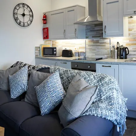 Seascape - Fantastic Location With Sea Views!