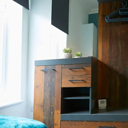 Seascape - Fantastic Location With Sea Views! *