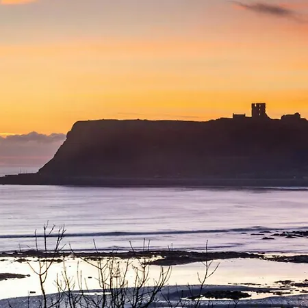 Seascape - Fantastic Location With Sea Views! شقة