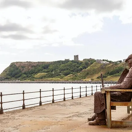 Seascape - Fantastic Location With Sea Views! スカーバラ