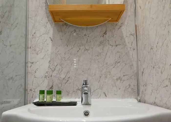 Seascape - Fantastic Location With Sea Views! スカーバラ