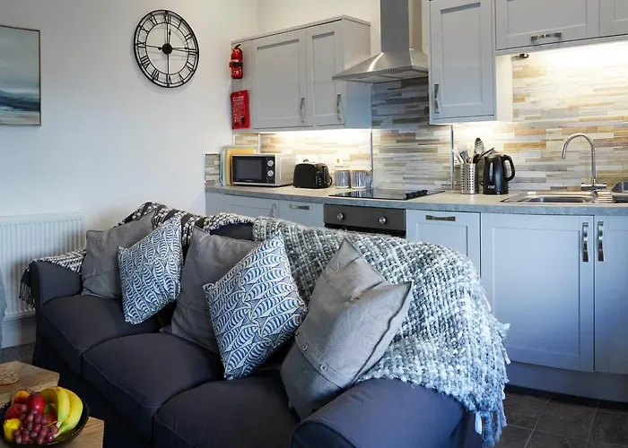 Seascape - Fantastic Location With Sea Views!