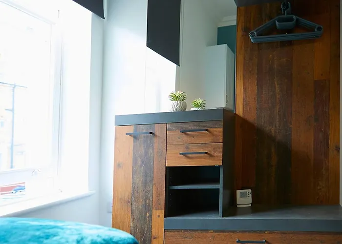 Seascape - Fantastic Location With Sea Views! *