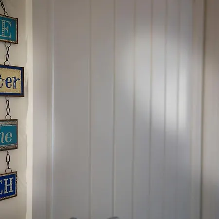 Seascape - Fantastic Location With Sea Views! * Scarborough