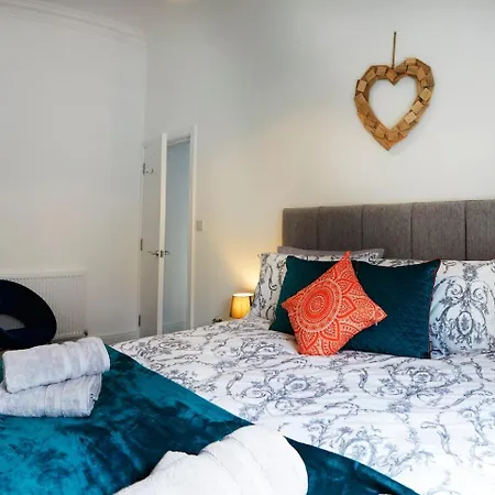 Seascape - Fantastic Location With Sea Views! Lägenhet Scarborough